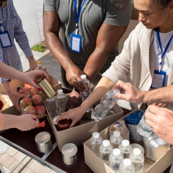 The Gonzalez Foundation - volunteering-foodbank-poor-people